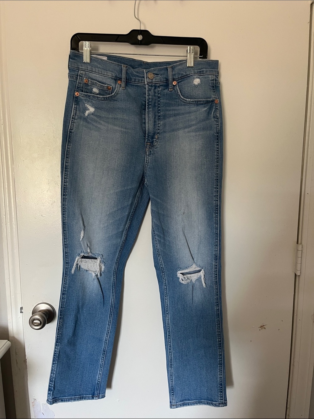 GAP Women's Light-Mid Blue Straight Leg Ripped Jeans